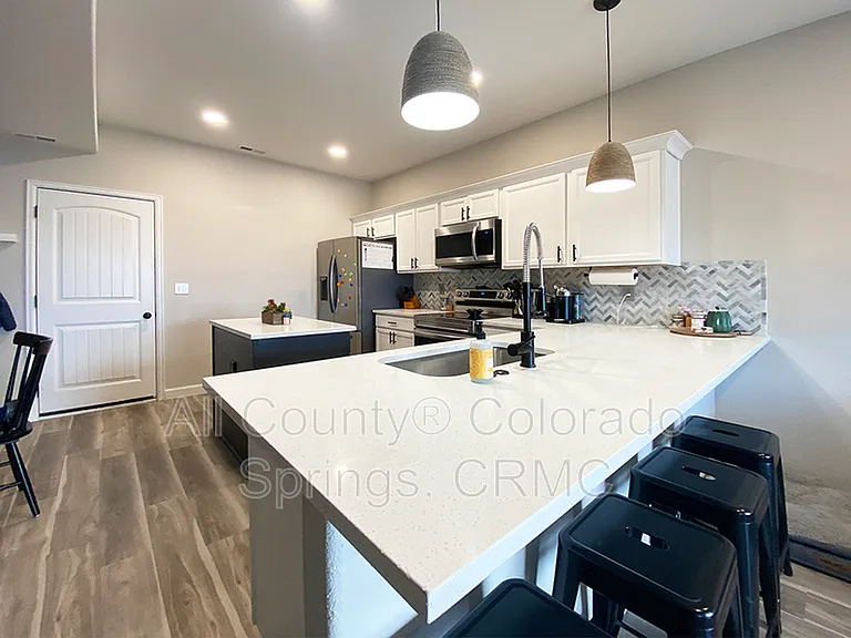1762 Grand Overlook St — Photo 7