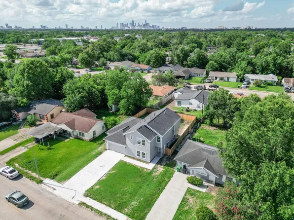 5011 Yellowstone Blvd, Houston, TX 77021
