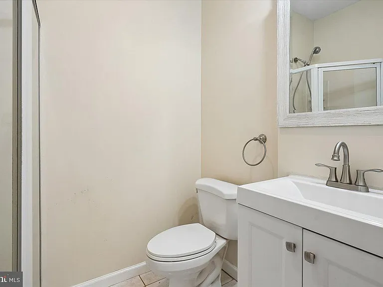3802 Koval Ln — Photo 21