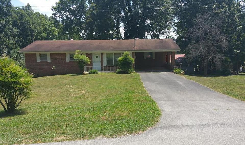1st image of 15 Wilson Dr