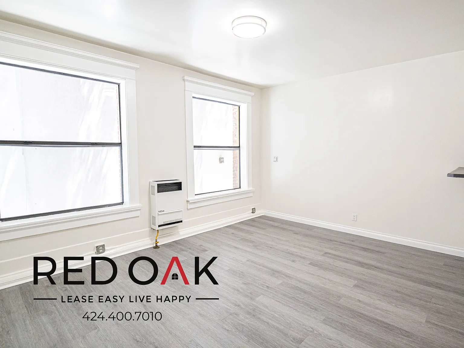 ~2 Weeks FREE~ Bright Studio with Convenient Breakfast Bar and On-Site Laundry ~ In Prime Central... — Photo 2
