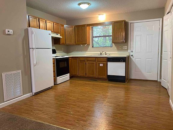 5th image of 629 Ridge Rd #8