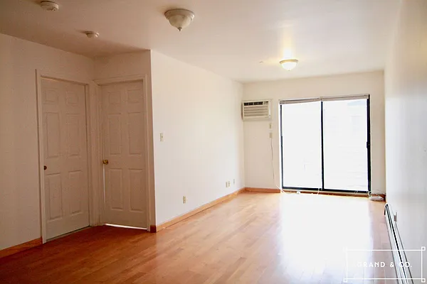 Rented by Grand & Co. | media 9