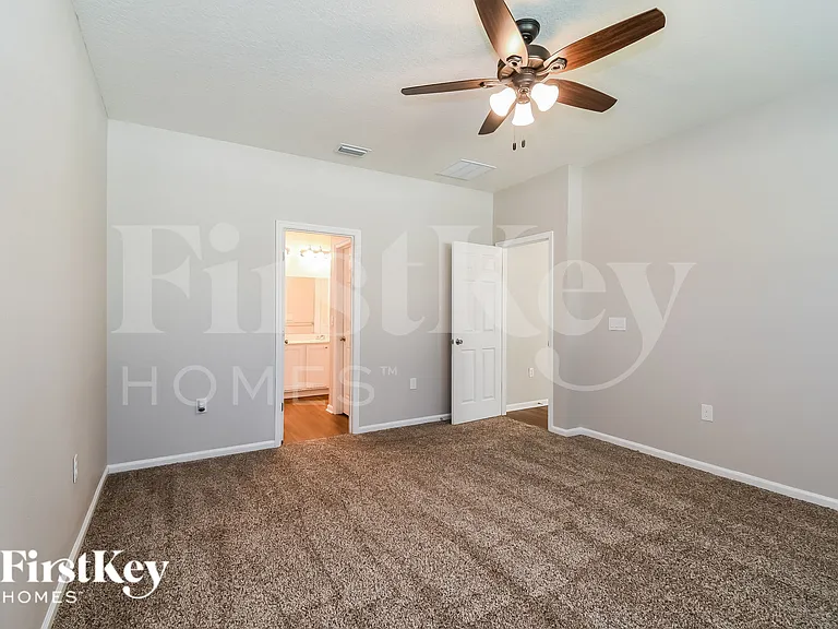 205 Orient Dr — Photo 13