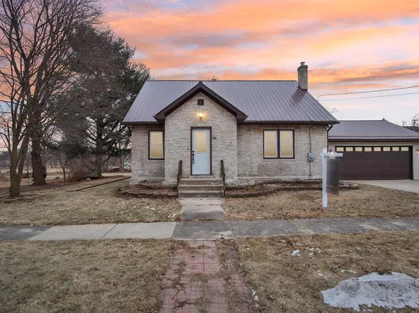 203 Lincoln AVENUE, Reeseville, WI 53579
