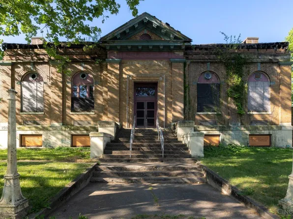 1320 1st Ave, Middletown, OH 45044