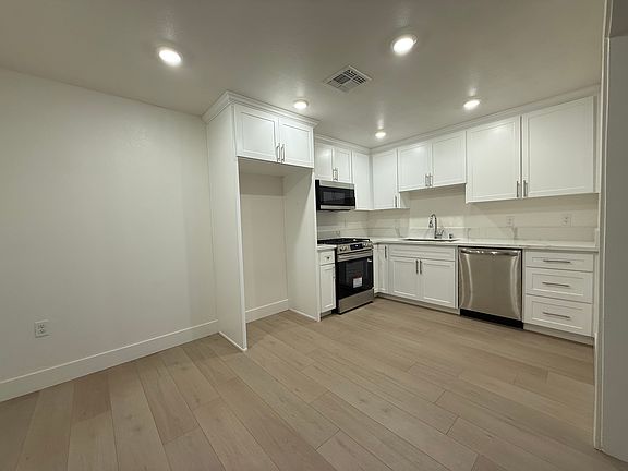 3rd image of 1400 McAllister Ave