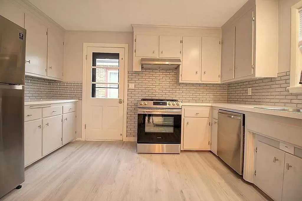 2 bed, 2.0 bath, 1200 sqft, $4,500 — Photo 4