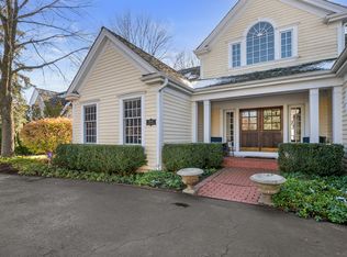 1835 W North Pond Ln, Lake Forest, IL