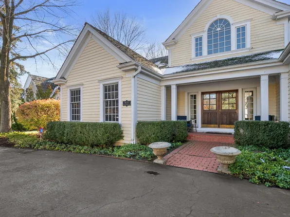 1835 W North Pond Ln, Lake Forest, IL 60045