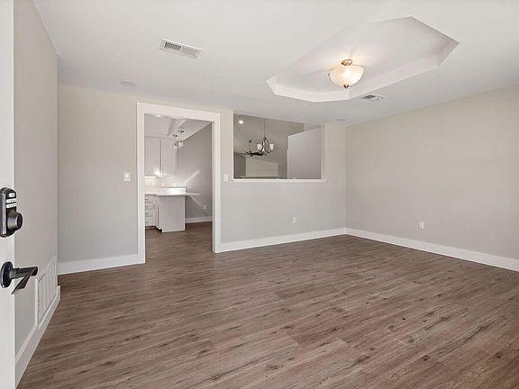 3rd image of 36 Cape Dr
