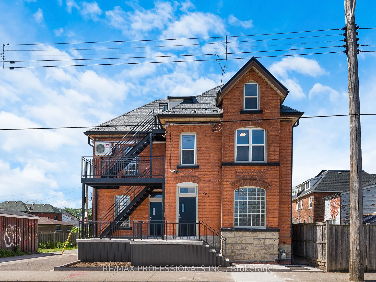 2 bed, $2,000 — Photo 1