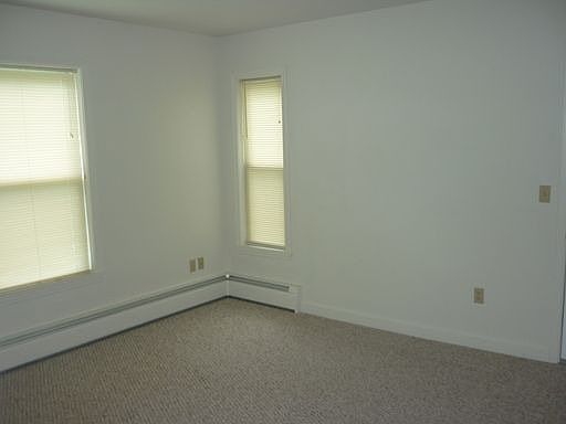 2nd image of 108 N Main St APT 4