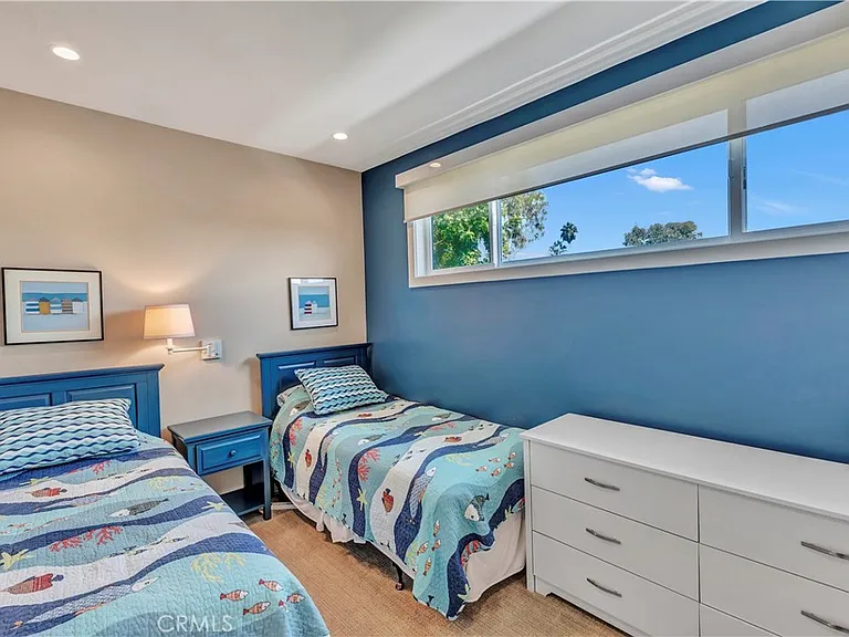 714 Cliff Dr — Photo 22