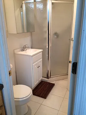 Rented by Moses Stoller, LREB | media 9