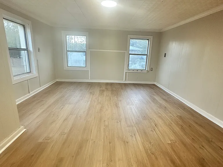 178 Huskey Rd — Photo 5