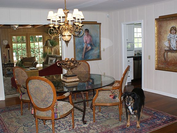 Formal dining room