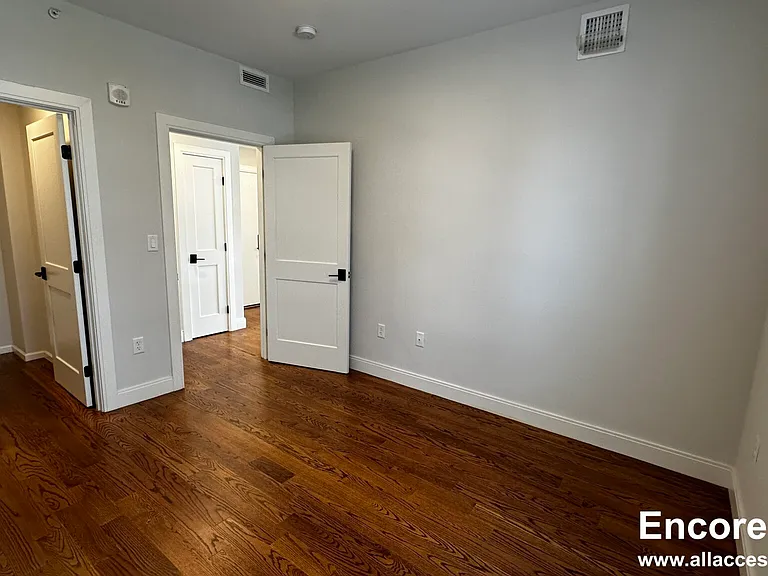 9 Everett St #203 — Photo 6