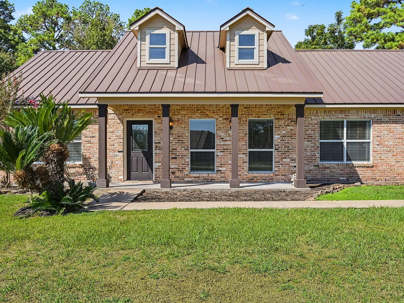 3 bed, 2.0 bath, 1754 sqft, $2,600 — Photo 4