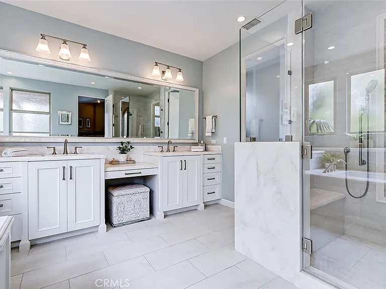 3005 N Poinsettia Ave — Photo 41