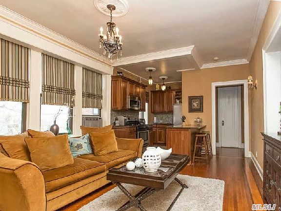5th image of 16015 Powells Cove Blvd APT C303