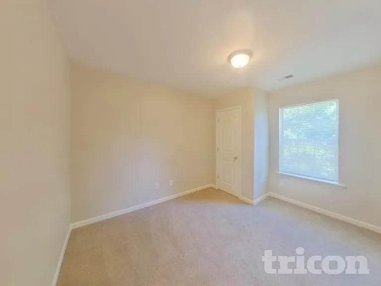 665 Dawsons Park Way — Photo 13