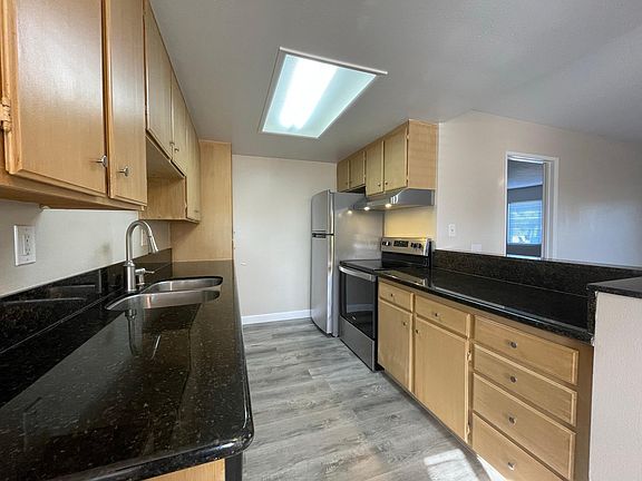 4th image of 218 Woodland Pkwy Unit 242