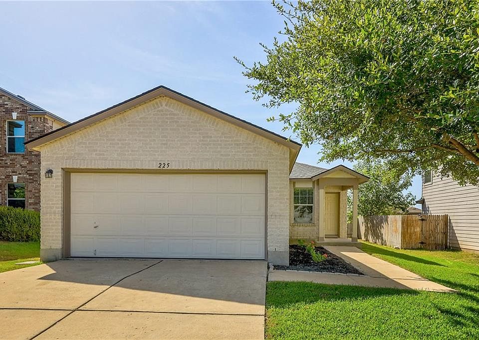 1st image of 225 Capistrano Dr