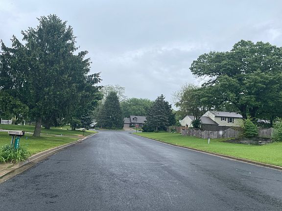 4th image of 6329 Cedarbrook Dr