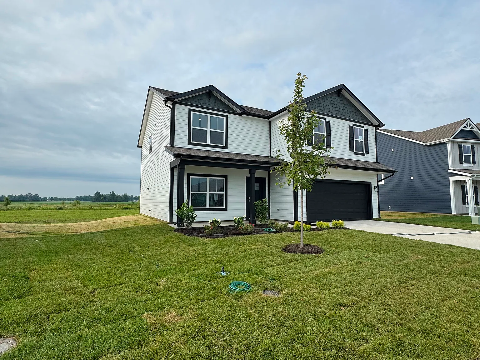 5 bed, 2600 sqft, $2,700 — Photo 3