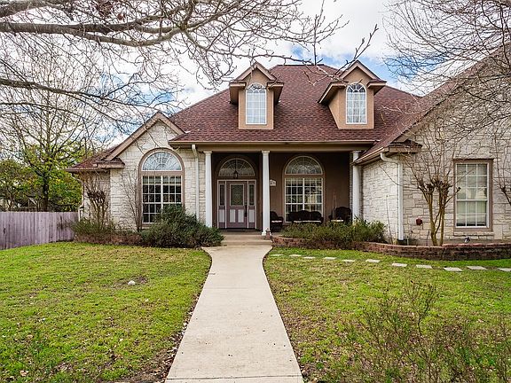 2nd image of 1203 Warbler Dr