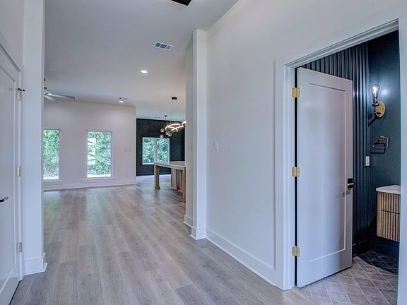 5th image of 13 Albion Ct