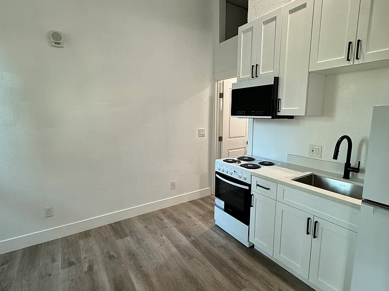 420 W San Fernando St #11 — Photo 10