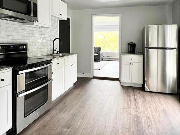 2nd image of 250 Jamesville Ave #2