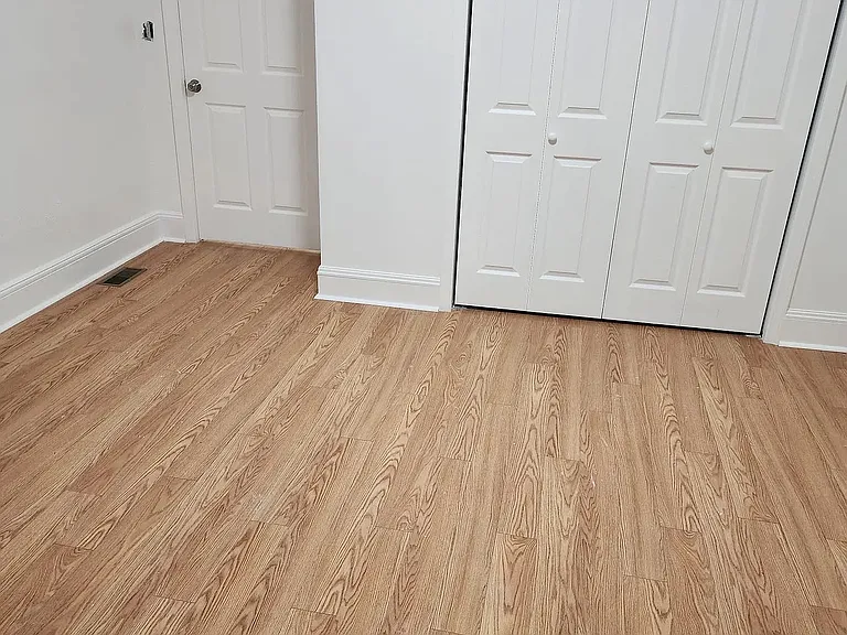 100 Winslow Pl — Photo 5