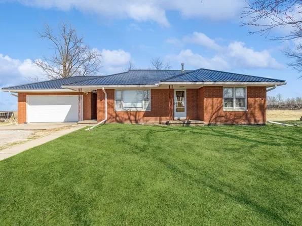 101 W Wright St, Seymour, IA 52590