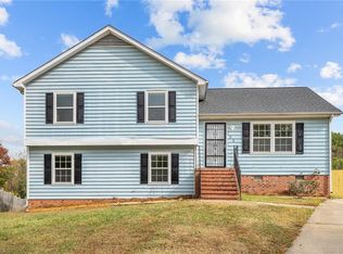 35 Five Royales Dr, Winston Salem, NC 27105