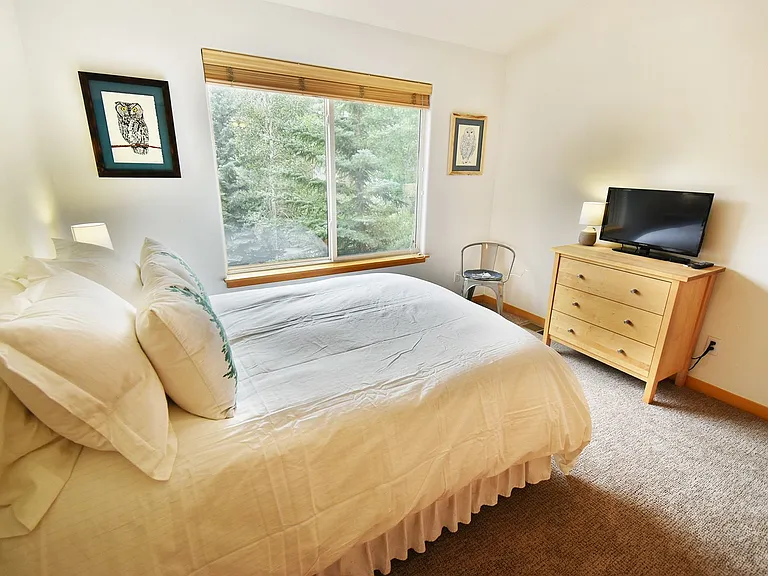 172 Robin Dr — Photo 18