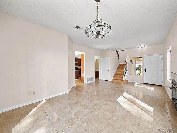 2nd image of 2511 Manzana Way