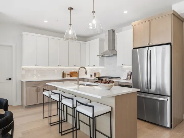 28 Geneva St #205R, Boston, MA 02128