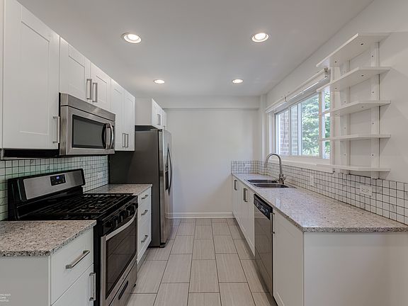 5th image of 5833 N Paulina St #D