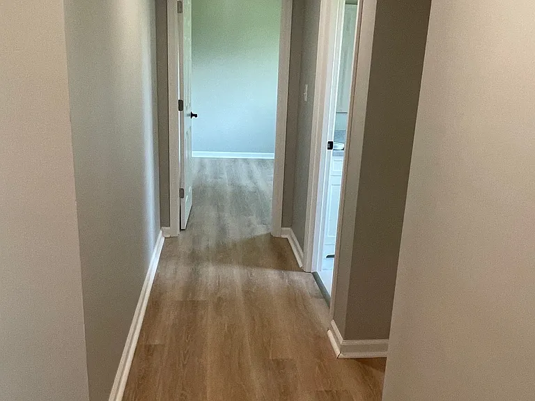 501 W High St #6 — Photo 7