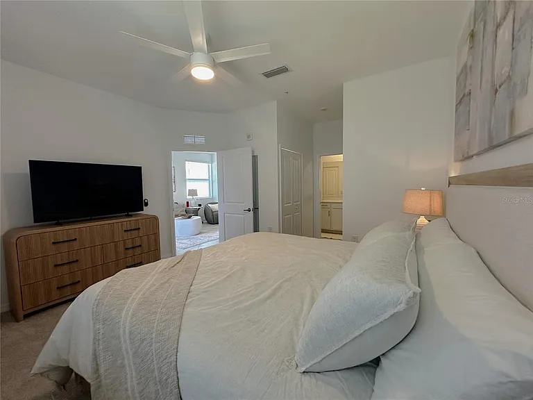 14201 Heritage Landing Blvd #1338 — Photo 12