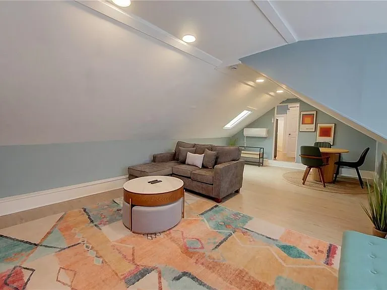 382 Spring St #3 — Photo 2