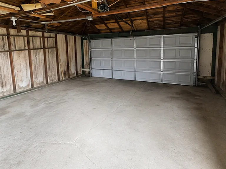 2321 W 81st Pl — Photo 14