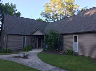 9536 Woodstream Dr, Fort Wayne, IN
