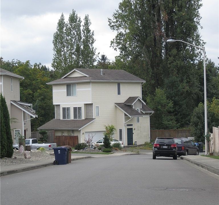 1st image of 430 E 40th StCt