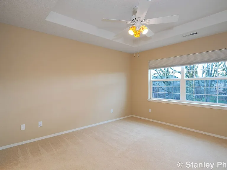 5925 NE Alder St — Photo 18