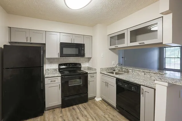 Arcadian Apartments — Photo 14
