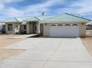 11581 Manada Rd, Phelan, CA 92371